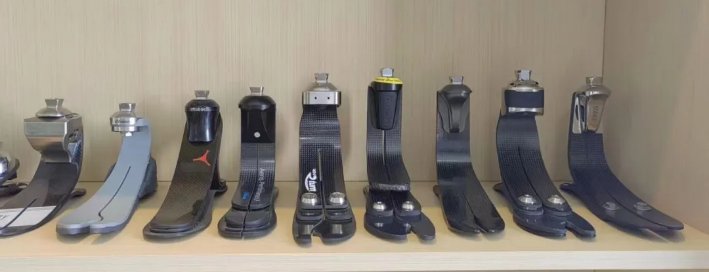 现代假肢的安装